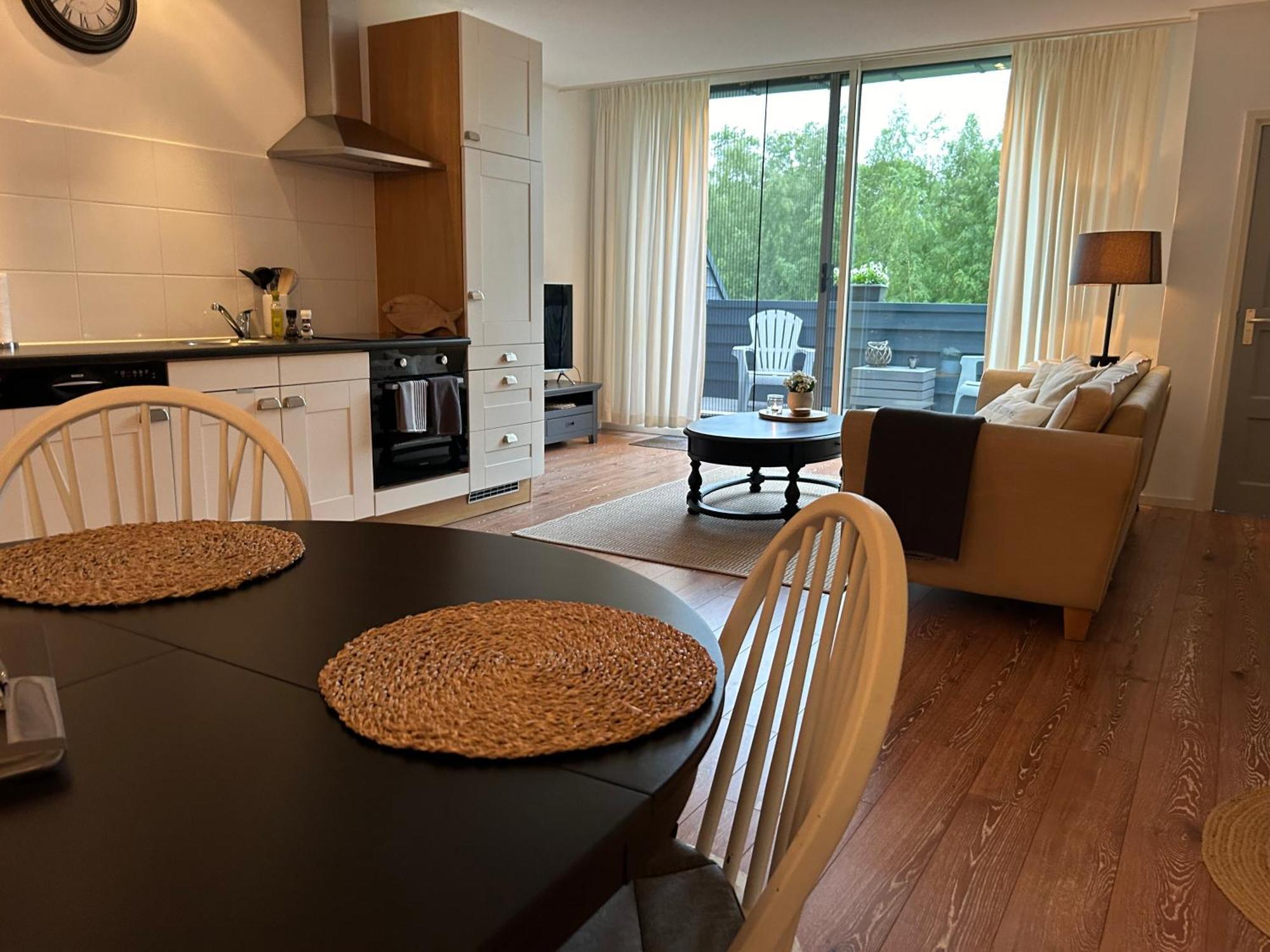 T'Hus Bed & Breakfast Katlijk Exterior photo